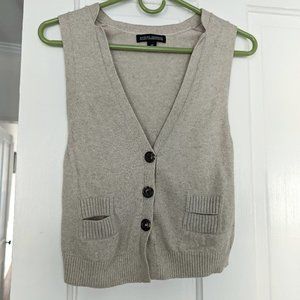 Cashmere sweater vest